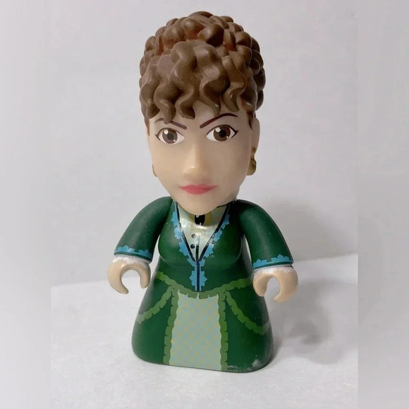 Doctor  Who - Titans Vinyl Figure - Clara Variant 🕰️ - Picture 1 of 4